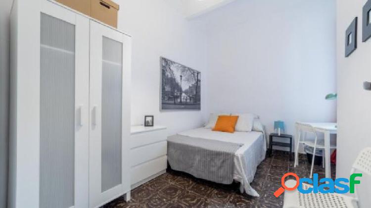 Room to rent on Calle de Guillem de Castro