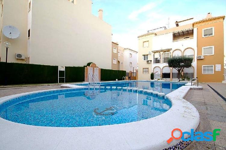 BONITO APARTAMENTO EN PLAYA ACEQUIÓN TORREVIEJA