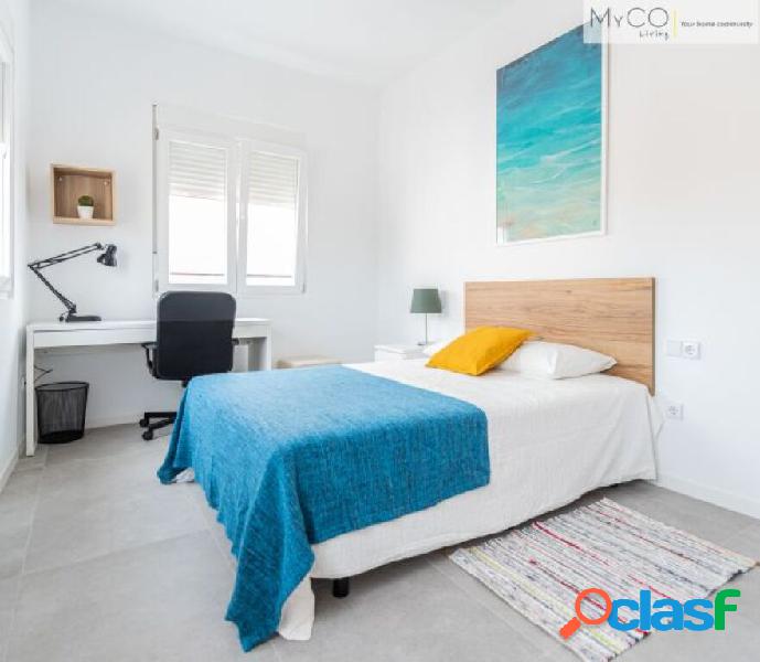 Luminosa Habitación en edificio Coliving