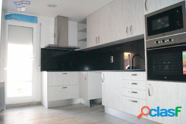 ¡OBRA NUEVA! FANTÁSTICA CASA ADOSADA 170m2 EN RIPOLLET
