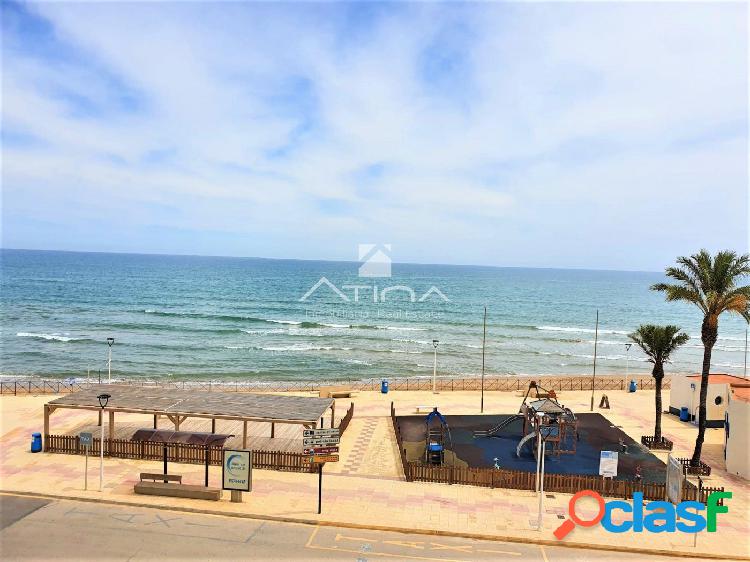 Precioso apartamento con vistas al mar situado en 2ª linea