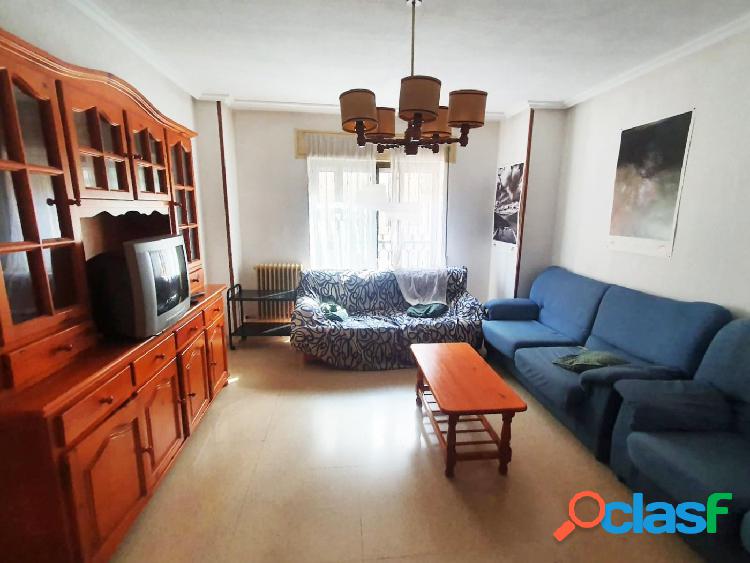 Urbis te ofrece un piso en alquiler en zona La Fontana,