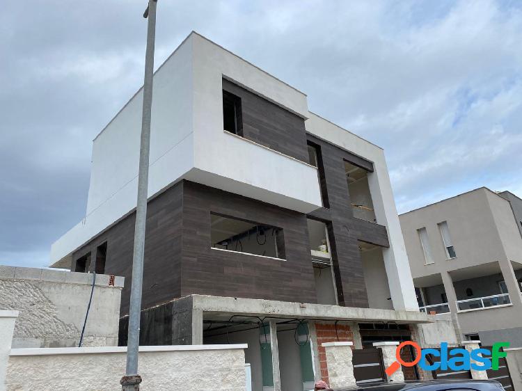 VILLA DE NUEVA CONSTRUCCIÓN EN FINESTRAT