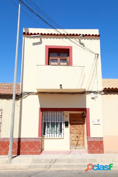 Duplex pareado 3 habitaciones y garaje muy céntrica