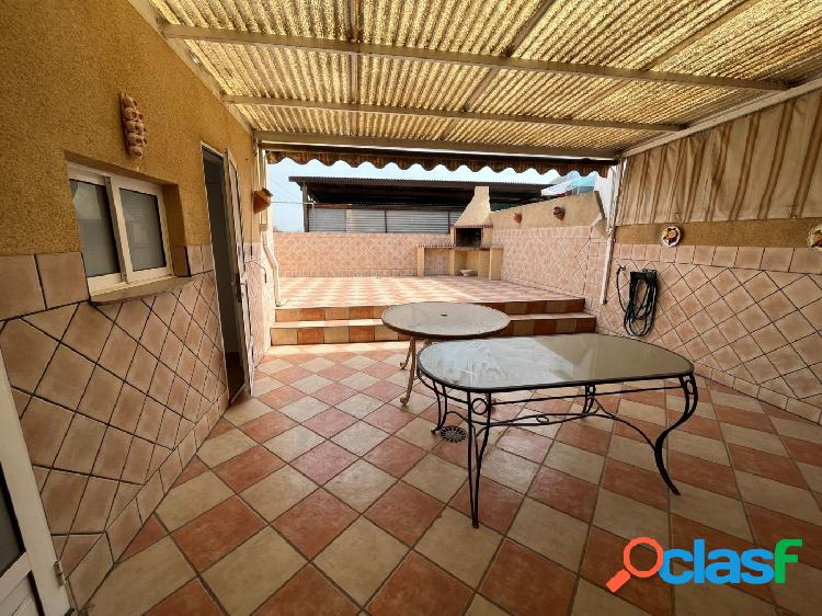 GRAN CASA EN BENIAJAN