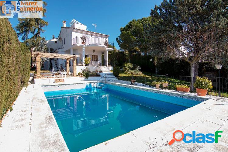 Magnífica casa La Zubia, en un entorno privilegiado y a 15