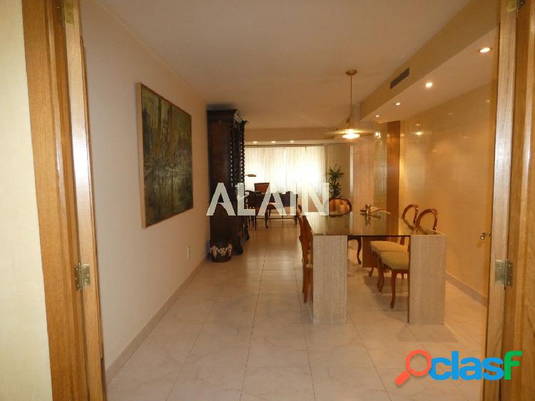 PISO ENTRE PLAZA DEL AYUNTAMIENTO Y LA PLAZA DE LA REINA