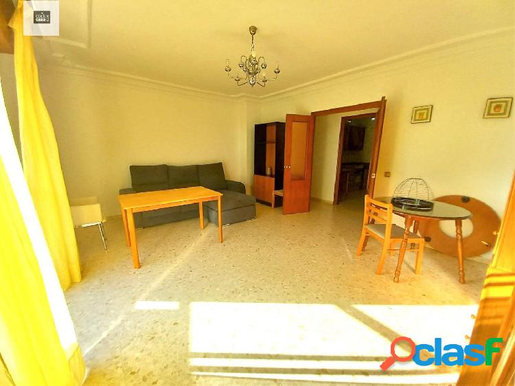 PISO IDEAL PARA ESTUDIANTES CON 4 HABITACIONES, 2 BAÑOS,