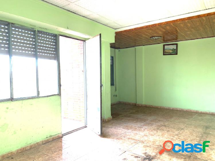 Piso PARA REFORMAR de 4 dorm. en Palmera, Avda. Jaume I