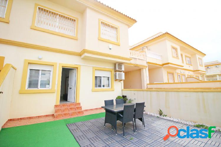 Planta baja con jardín a la venta en Playa Flamenca
