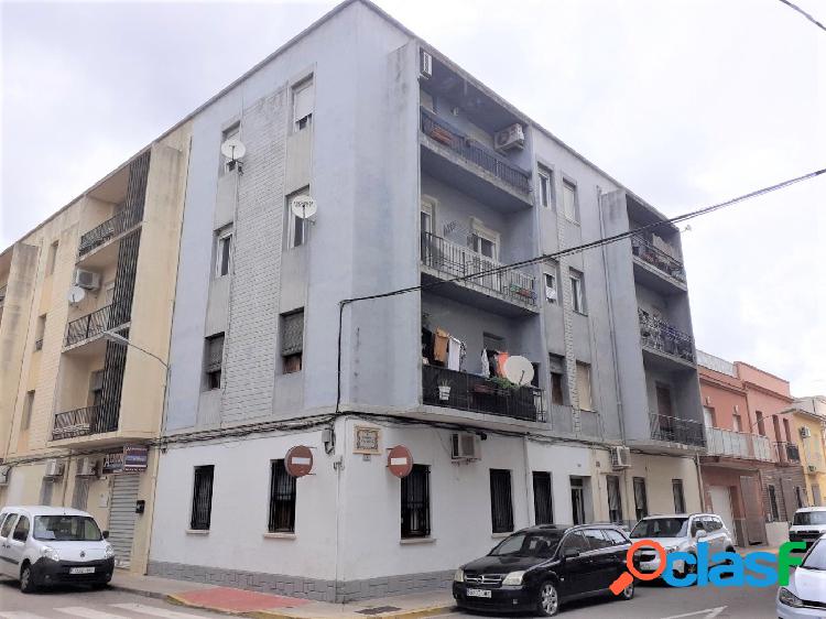 SUBASTA Piso PARA REFORMAR en Almoines de 3 dorm. en