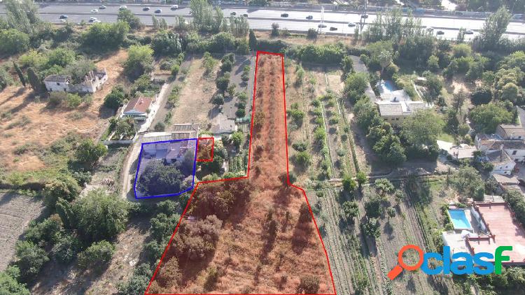 CASA CORTIJO CON FINCA RÚSTICA DE 3.127M2 EN LA VEGA DE