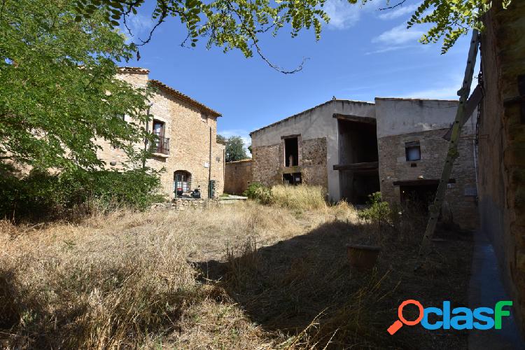 Casa de campo-Masía en Venta en Fellines Girona
