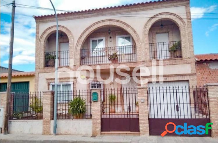 Casa en venta de 280 m² Calle Andrés Segovia Peralta,