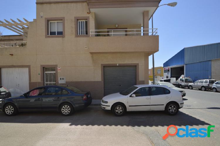 Local en Urb. El Palomar en Huércal de Almería