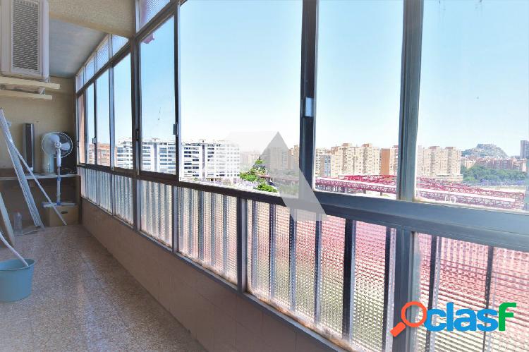 Piso con vistas despejadas en venta