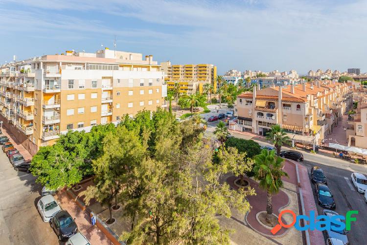 Ático con terraza de 40 m2 y garaje incluido en el precio
