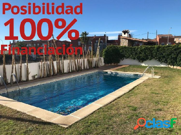 ADOSADO CON PISCINA CENTRO CALAFELL PARA ENTRAR A VIVIR