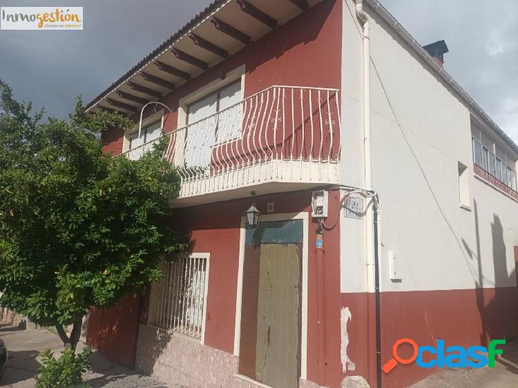 CASA EN VENTA EN RUEDA