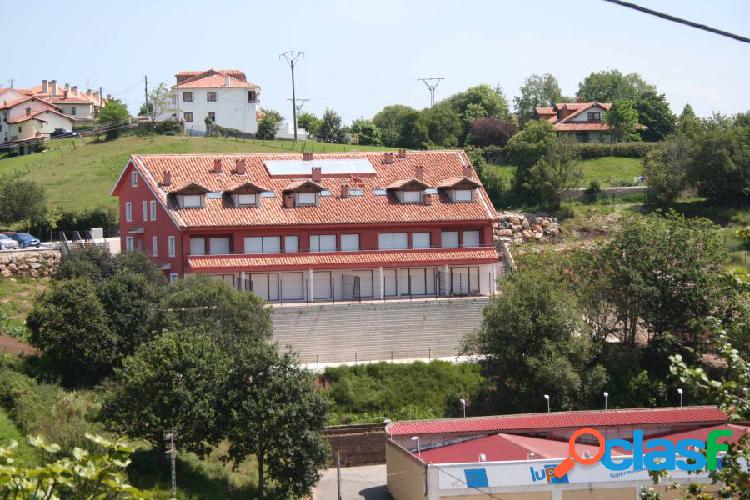 CHALET - TRIPLEX EN EL CENTRO DE COMILLAS.