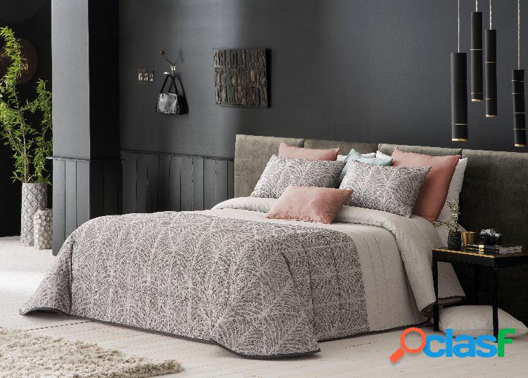 Fundeco Colcha Bouti Modelo Laila 150 gr. - Vison / Cama 90