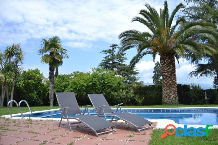 Magnifico chalet con jardín y piscina en Santa Eulalia de