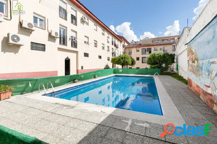 Piso céntrico en urb. privada con piscina