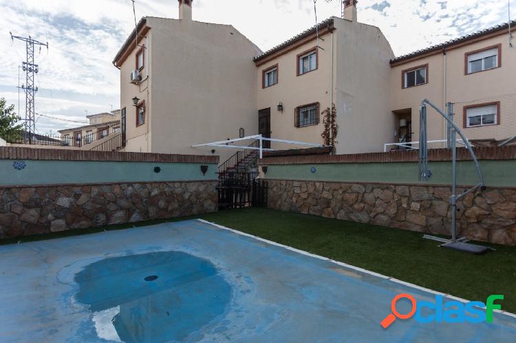 Preciosa casa con piscina en Ambroz