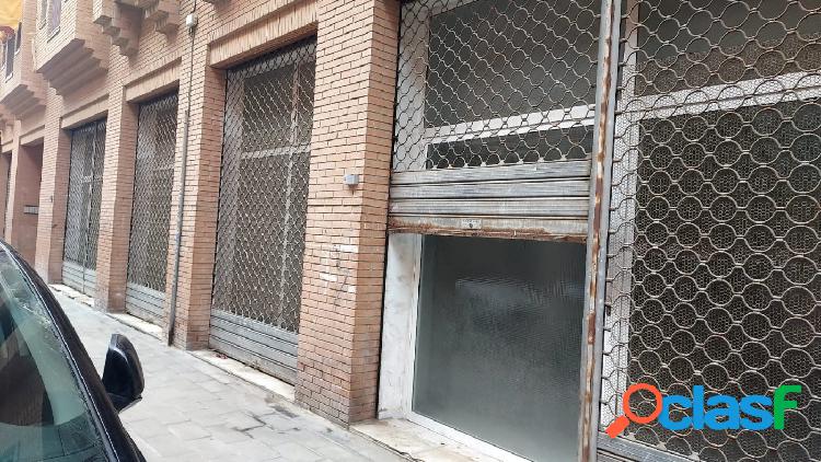 SE VENDE LOCAL Y SE ALQUILA EN MUY BUENA ZONA