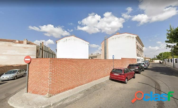 Terreno urbano de 337 m2 en venta en Bargas (Toledo)