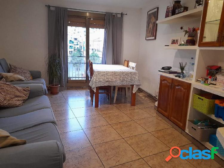 VIVIENDA A LA VENTA JUNTO AL METRO CARMEL