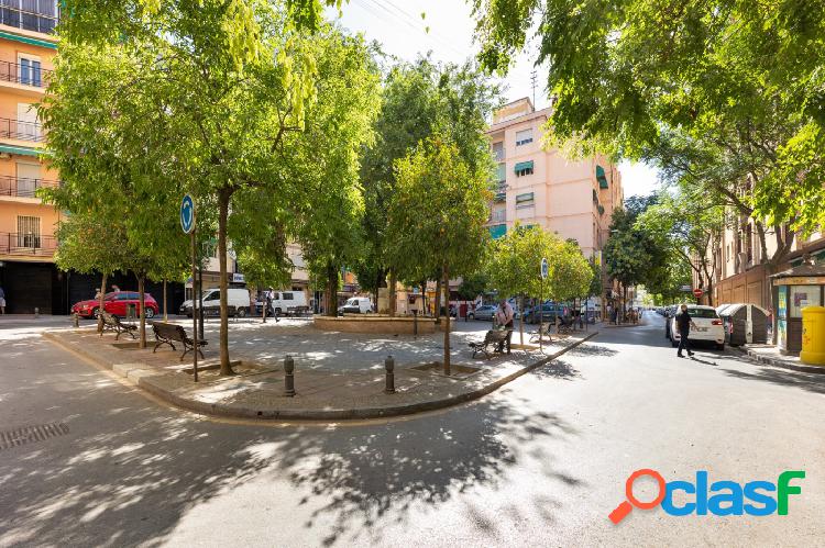 Venta de piso en Granada (Zona Plaza de Toros)