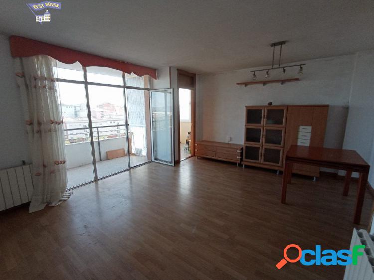 OPORTUNIDAD! PISO DE 4 HABITACIONES CON AMPLIO COMEDOR Y