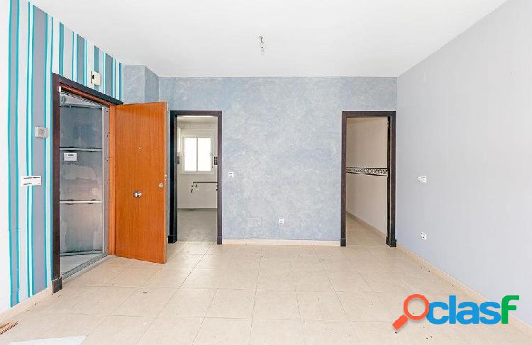 PISO EN VENTA EN AV LOS PARLAMENTARIOS N5 PB