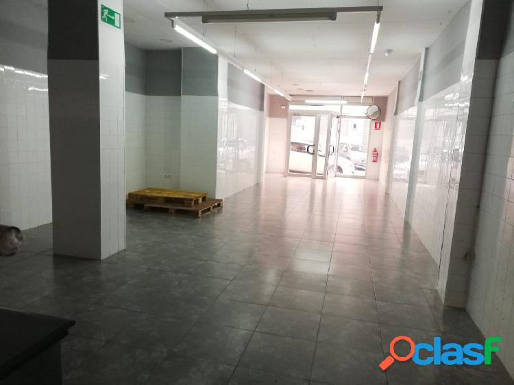 Se alquila o vende local en la zona de Santa Rosa de Alcoy