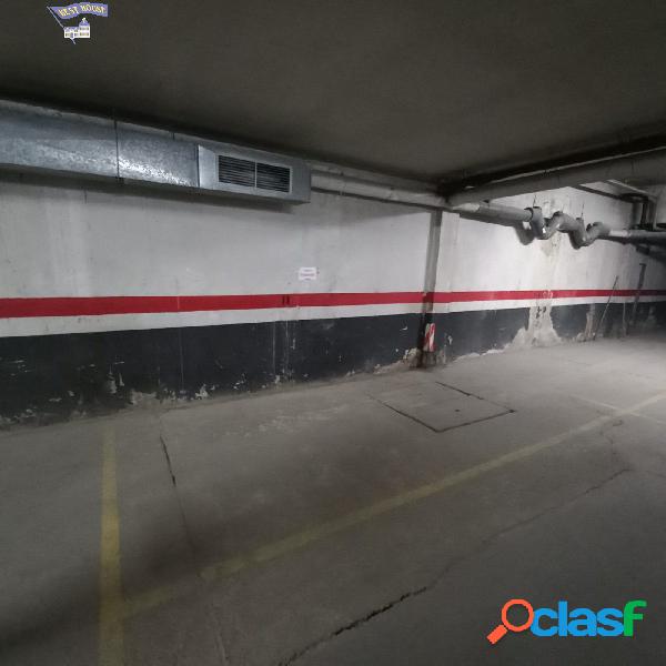 VENTA DE PLAZA DE PARKING PARA COCHE GRANDE