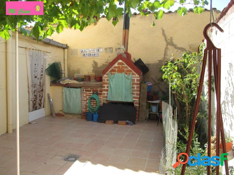 CASA PARA ENTRAR EN VIVIR EN ZONA TRANQUILA DE CALATAYUD,CON