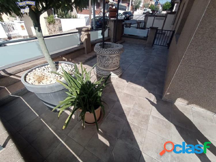 GRAN OPORTUNIDAD! 3 HABITACIONES DOBLES TERRAZA Y TRASTERO