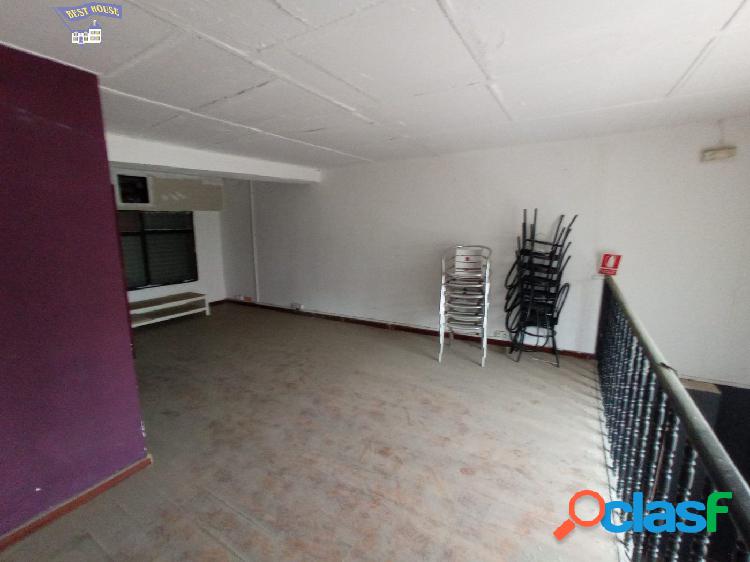 LOCAL COMERCIAL CON MUCHAS POSIBILIDADES PARA REFORMAR!!!