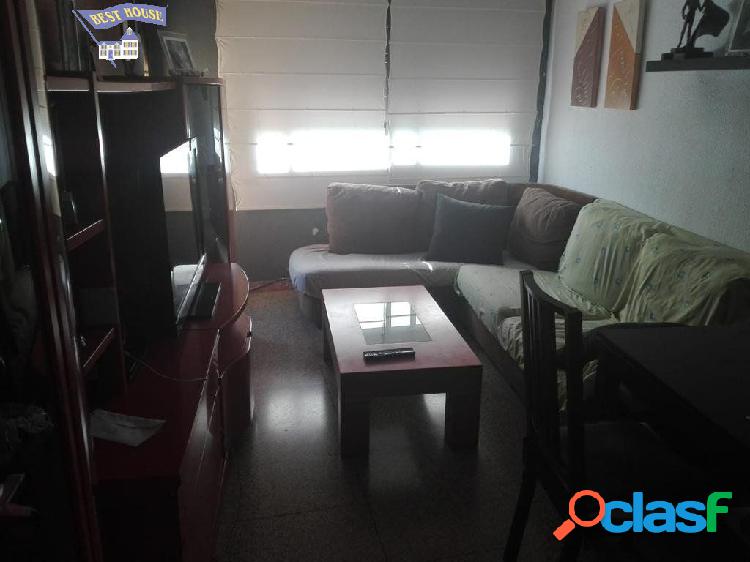 OPORTUNIDAD PARA INVERSOR! 3 HABITACIONES CON BALCÓN EN