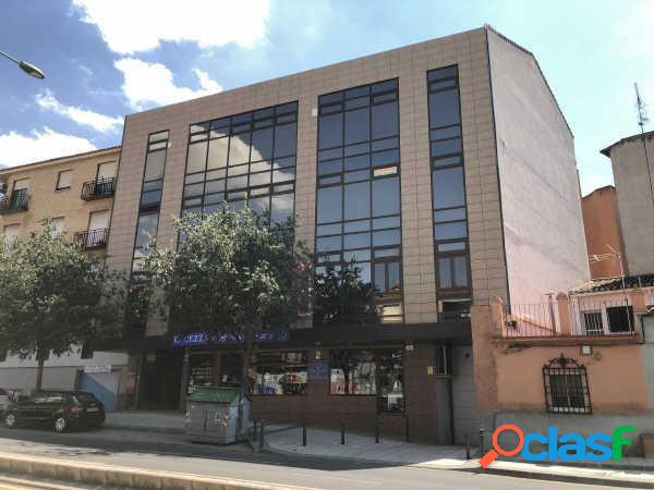 Oficina de 51 m2 en venta en Av. General Villalba (Toledo)