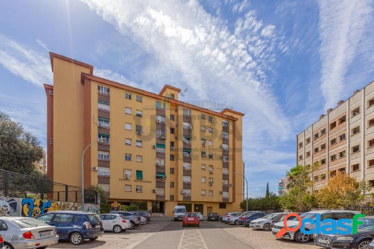 PISO A LA VENTA EN STA MARINA, EDIFICIO MEDITERRANEO