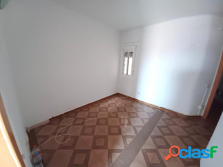 PISO DE 3 HABITACIONES CON TERRAZA