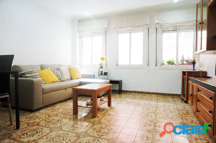 PISO EN NOU BARRIS DE 67m2