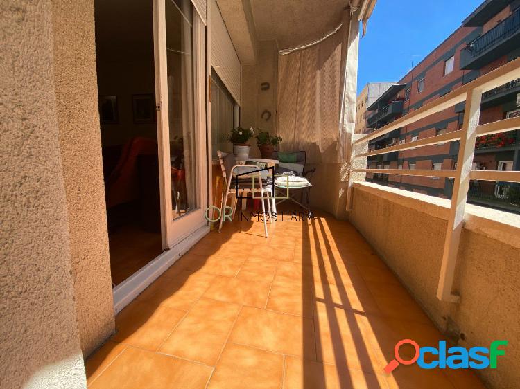 Piso 4 hab, 2 baños, balcón, asc., parking, en Sant Julia
