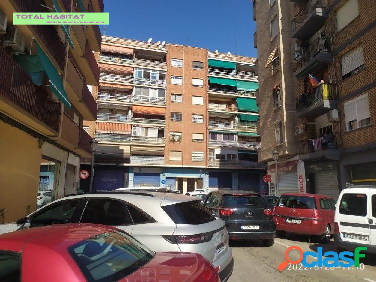 Ref: 00712 Se ALQUILA plaza de garaje cerca Avenida Cid