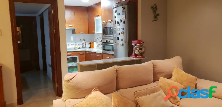 Apartamento amueblado con ascensor