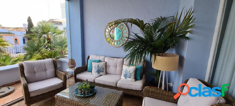 Apartamento en primera línea de playa en Casares Costa !!