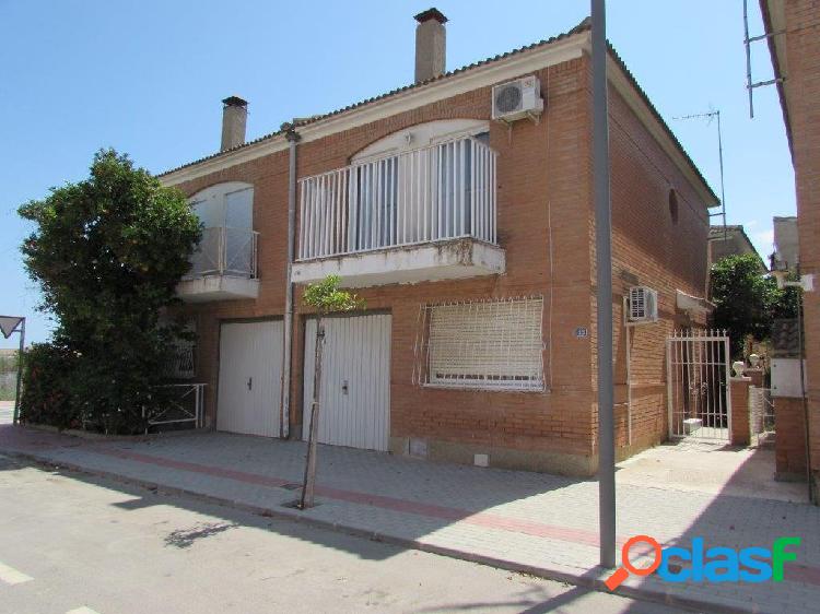 Atractiva Casa Pareada de 3 dormitorios en tranquila zona