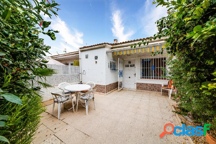 CHALET EN UNA ZONA MUY TRANQUILA CON JARDÍN DE 20 M²